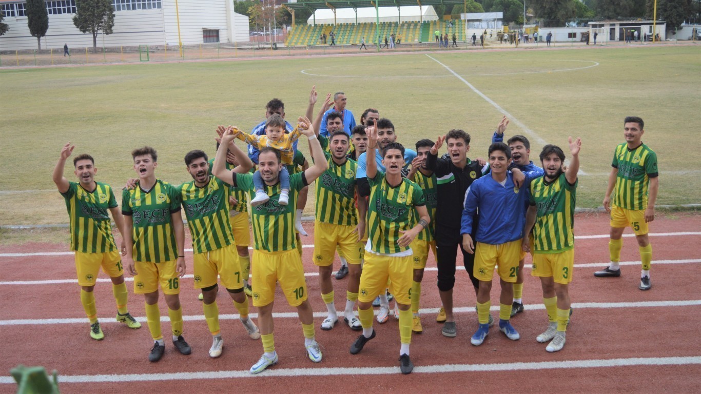 ÇİNE MADRANSPOR SAHAYA İNİYOR